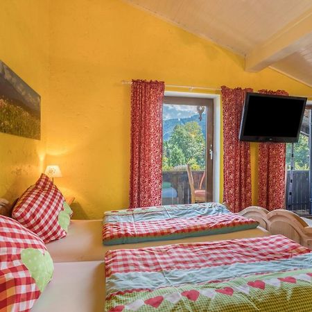 Zwischen Chiemsee Und Bergen Dg بيرناو ام شيمسي المظهر الخارجي الصورة